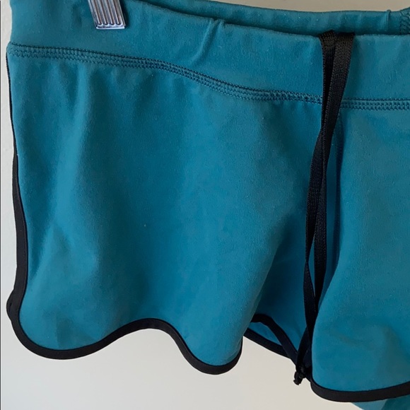 Lululemon teal shorts - Picture 4 of 5